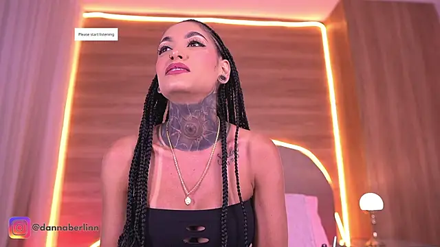 danna berlin  online show from April 25, 7:22 pm