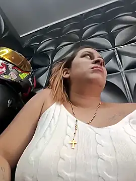 Latina sexy1 online show from April 20, 8:34 pm