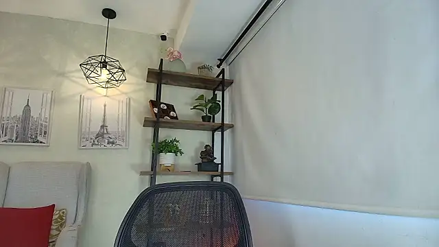 Sassy--Girl online show from March 14, 6:42 pm