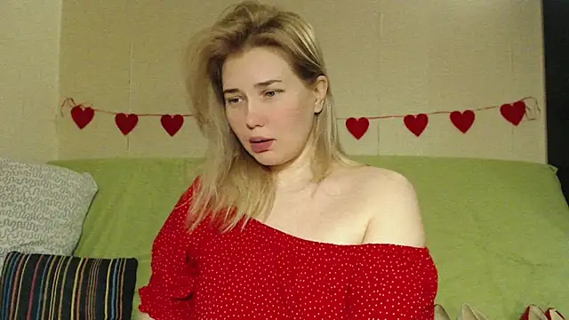 mmmPinUpGirl online show from April 28, 11:08 pm