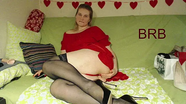 mmmPinUpGirl online show from April 24, 11:24 am