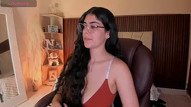 Snapshot of _Niah_ chatting on October 7, 8:57 pm Niah online show from October 7, 8:57 pm