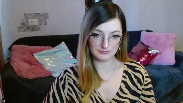 Arielsssplash online show from November 20, 7:53 am