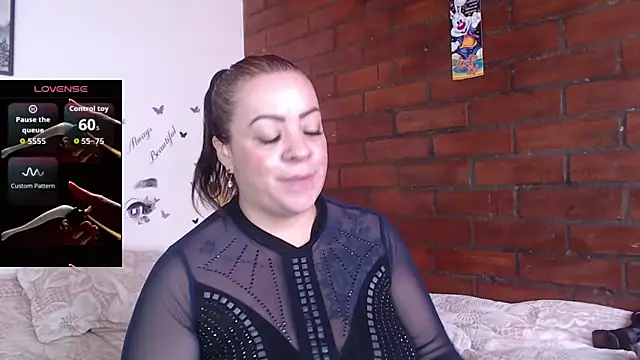 LIila28six online show from April 20, 2:09 pm