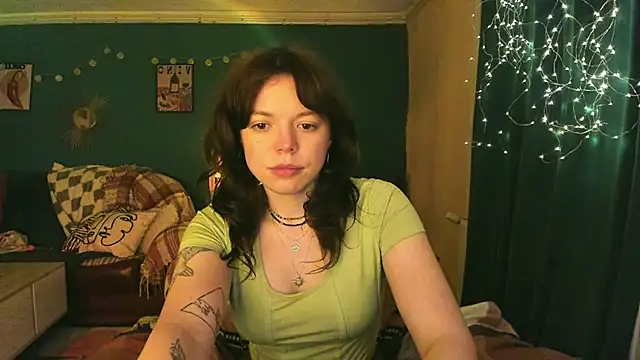 ClancyMorissey online show from April 24, 8:00 pm