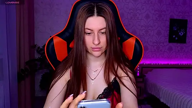 Elishka  online show from April 14, 9:26 pm