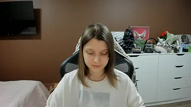 SoniNesti online show from April 25, 4:37 pm