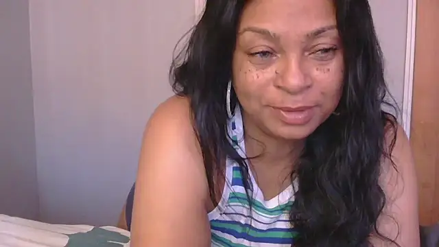 MSweetLindaParks online show from November 20, 7:15 pm