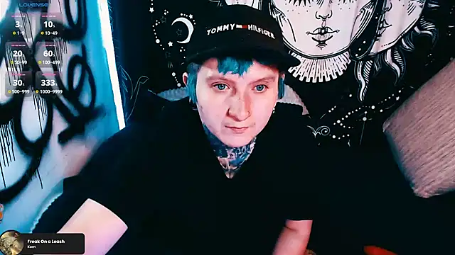 Marieblueeyes online show from April 28, 3:21 am