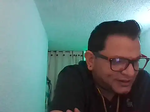 SexDiffrent online show from December 22, 8:45 pm