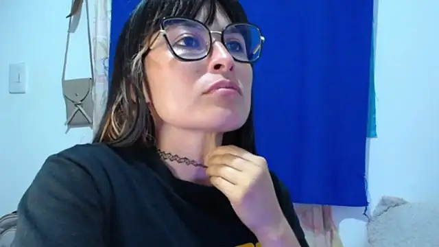 Alexandrasaenz online show from April 25, 2:25 am