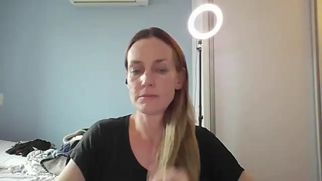 Annylove1 online show from December 19, 4:10 pm