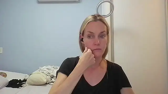 Annylove1 online show from January 9, 7:07 pm