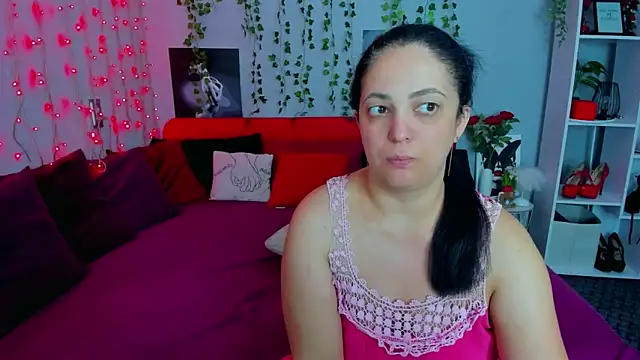 DarlingMilf online show from September 24, 6:07 pm