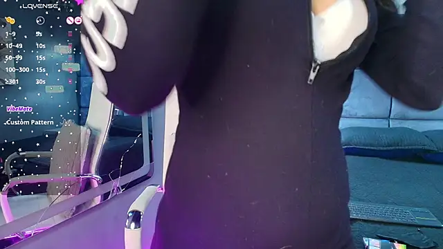 Tracy lambo online show from April 28, 4:16 am