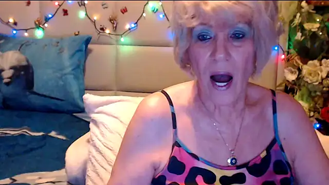 HappyWomanOn online show from March 2, 9:16 am