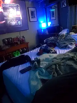 Hotredheadandtoungelasher online show from April 26, 3:48 am