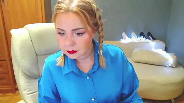 Cute sun online show from October 1, 4:12 pm