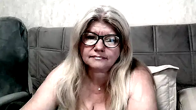 Diana 49 online show from April 25, 5:10 am