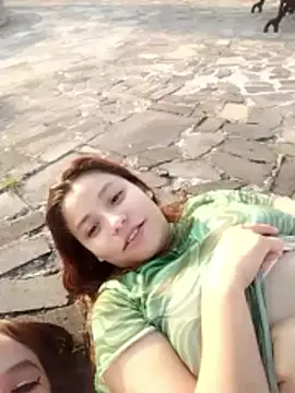 3littleschoolteens online show from April 8, 11:51 pm