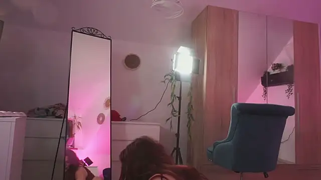 Amaliamour online show from October 13, 5:32 am