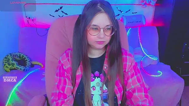 Lolisuccub online show from April 21, 4:58 pm