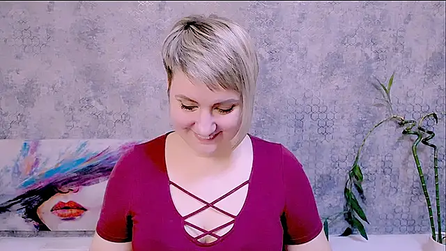 Djullia online show from November 30, 1:37 pm