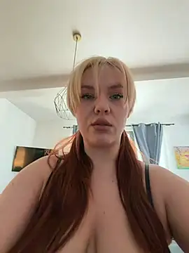 AnjaAmelia online show from April 28, 9:35 am