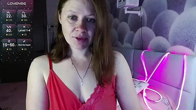 Snapshot of alekasamui chatting on September 15, 9:11 pm alekasamui online show from September 15, 9:11 pm