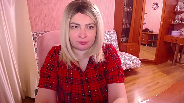 -MeowMeow online show from May 3, 6:11 pm