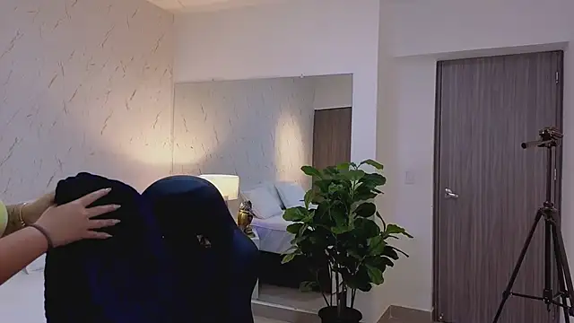 ava blue online show from April 25, 7:55 pm