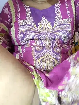 Snapshot of Beautifulsex4u chatting on September 13, 6:27 pm Beautifulsex4u online show from September 13, 6:27 pm
