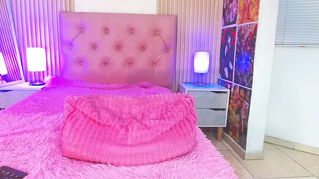 cheryl hs online show from April 15, 4:24 am