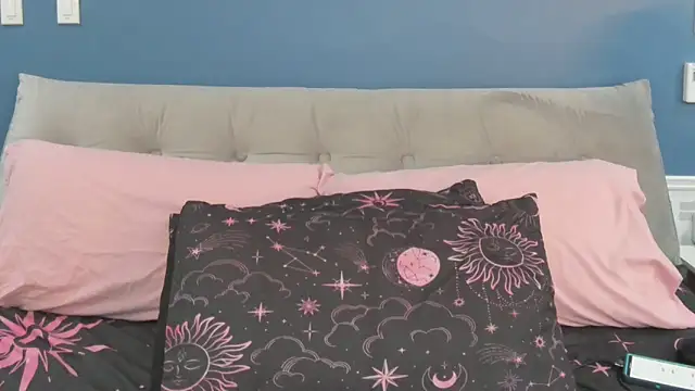 Snapshot of SaraBearXo chatting on October 16, 1:47 pm SaraBearXo online show from October 16, 1:47 pm