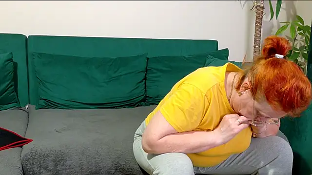 JoannaAndNeighbour online show from April 25, 1:52 pm