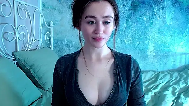 millllina online show from February 22, 9:21 am