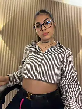 Sarasanders 4 online show from January 18, 4:42 am