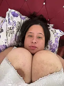 ketypeituda online show from March 8, 1:04 pm