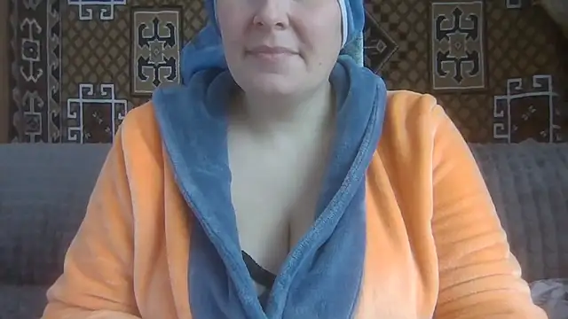 Diana Britt online show from February 11, 9:33 am