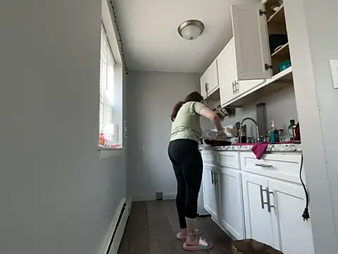 Snowbunnycake 131 online show from November 24, 8:22 pm