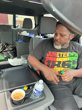 HaloRodeoLover2 online show from April 18, 7:51 pm