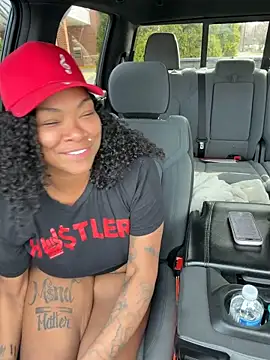 HaloRodeoLover2 online show from March 25, 2:20 pm