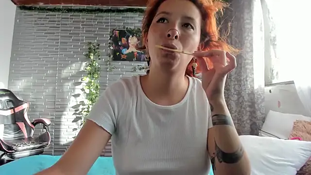 Snapshot of Ginger_Sweetty chatting on October 18, 9:38 pm Ginger Sweetty online show from October 18, 9:38 pm
