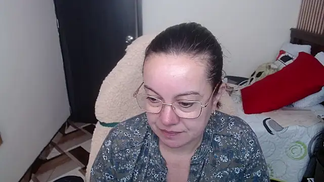 Sonialorens  online show from January 12, 2:33 pm