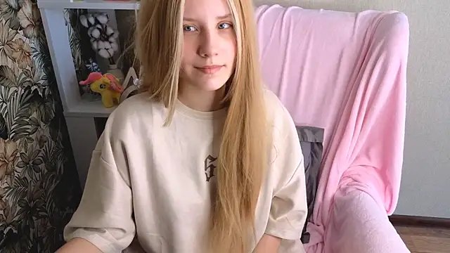 sarakaell online show from July 16, 2:38 am