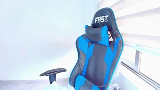 sophiax-x online show from April 21, 4:58 pm