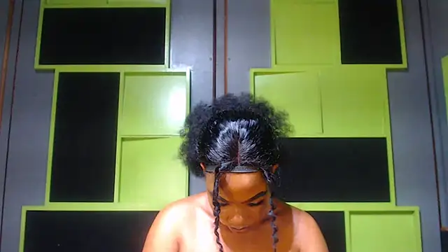 SexyAssDivaxxx online show from October 16, 4:59 am