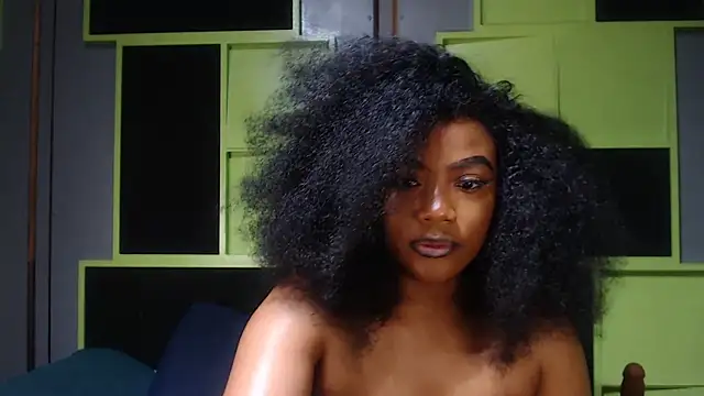 SexyAssDivaxxx online show from October 4, 6:19 am