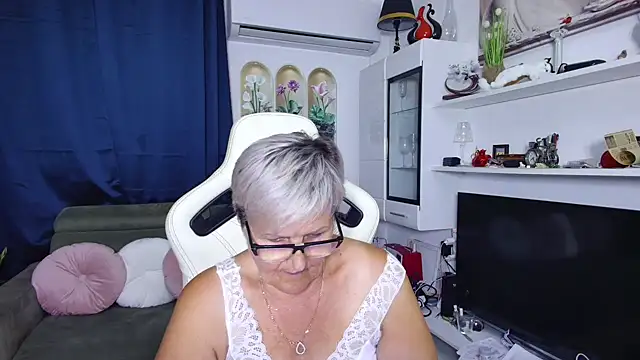 Selenna57 online show from July 29, 5:24 pm