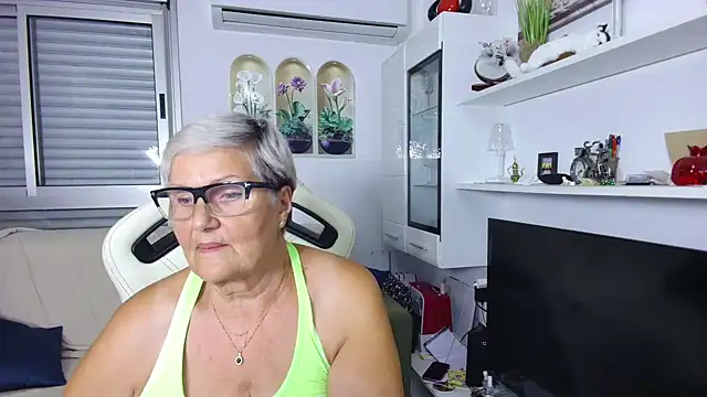 Selenna57 online show from July 15, 5:39 pm